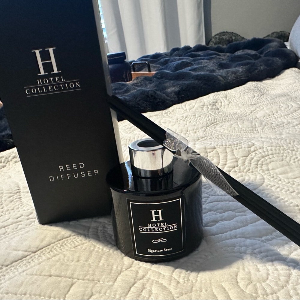 Hotel Collection Black Reed Diffuser Set with Matching Box, Autumn Pine - Picture 2 of 7